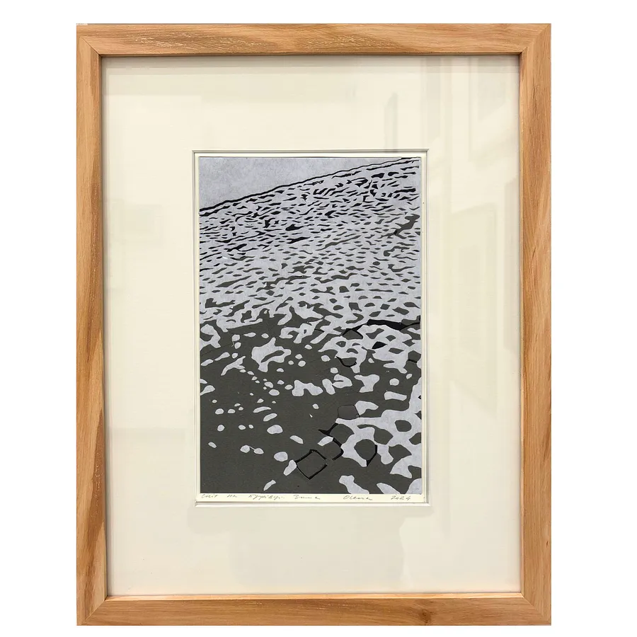 Зображення "Сніг на бруківці" від Турянська Олена, розмір: 16 х 24,5 см, матеріали: папір, витинання, аплікація, ціна: $500