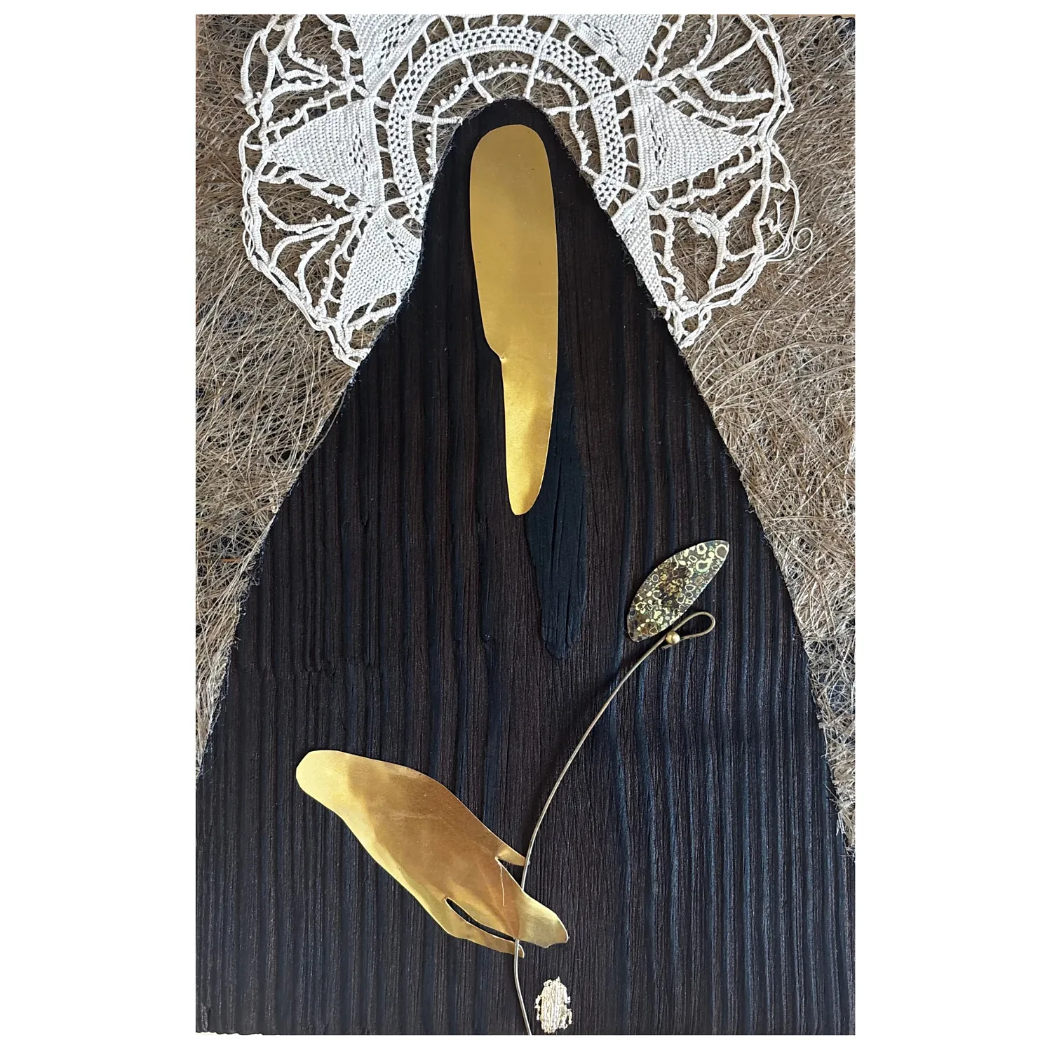 Image of Богородиця by Tkachuk Yaroslava, size: 23 х 14,5 см, made of льон, дерево, латунь, мереживо, оксидована латунь, author's technique  medium, priced at $100