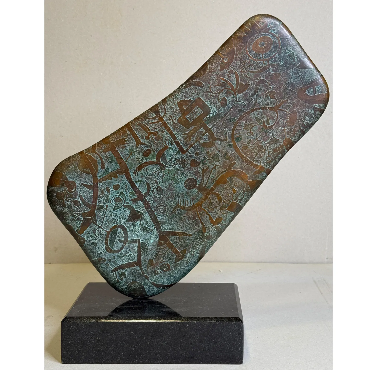 Зображення "Дитячі сни" від Романишин Роман, розмір: 34 см, матеріали: бронза, медіум: Скульптура, серія: 51/100, ціна: $5500